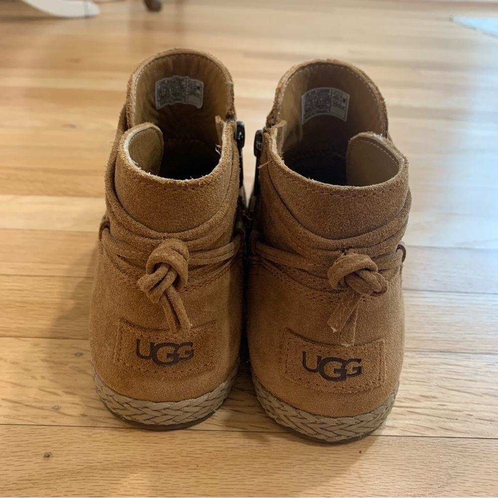 UGG Rianne boots in a chestnut suede Strappy Casual Fall Winter Size 8.5 Women’s - Picture 3 of 7